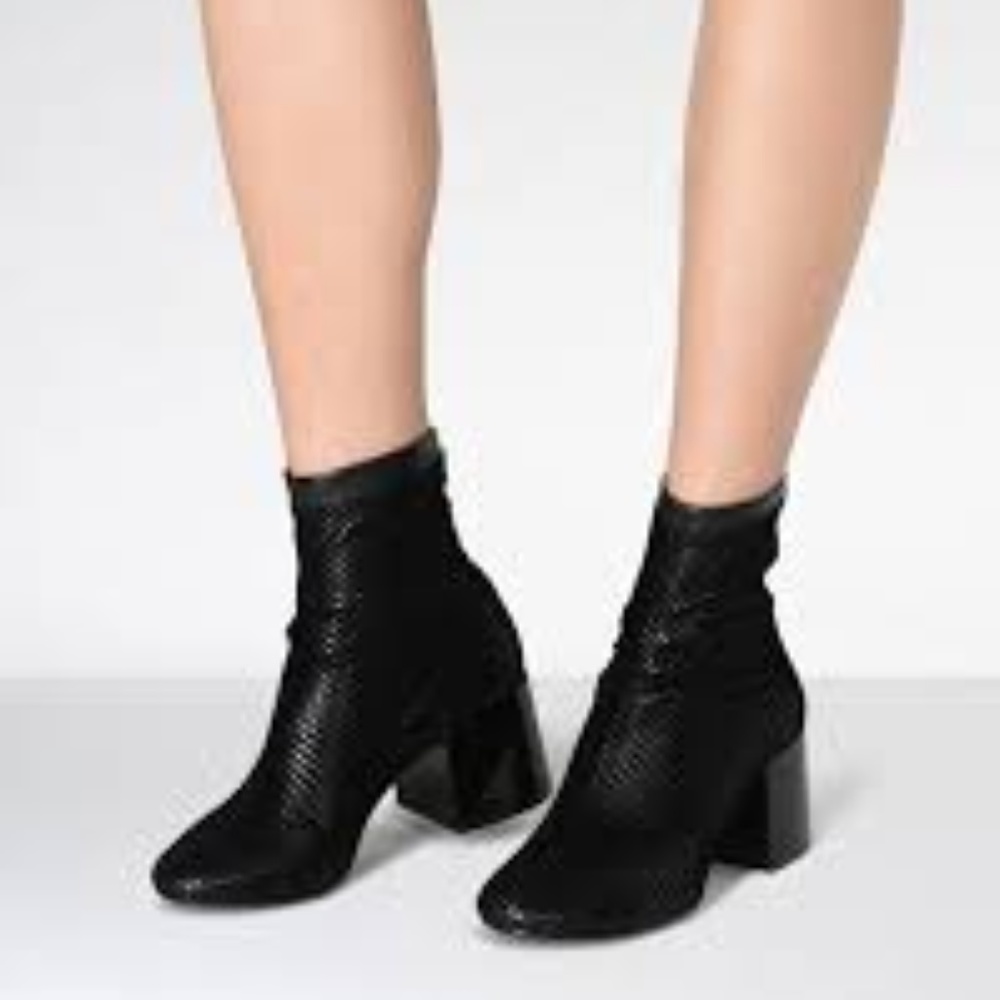 MM6 Maison Margiela Leather Fishnet Ankle Boots